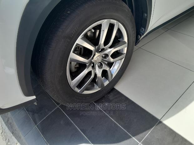 Lexus NX 300h AWD 2015 White - thumbnail 14
