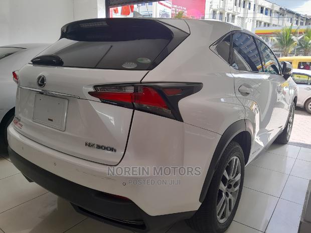 Lexus NX 300h AWD 2015 White - thumbnail 4