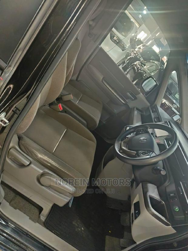 Honda Stepwgn 2016 Gray - thumbnail 5