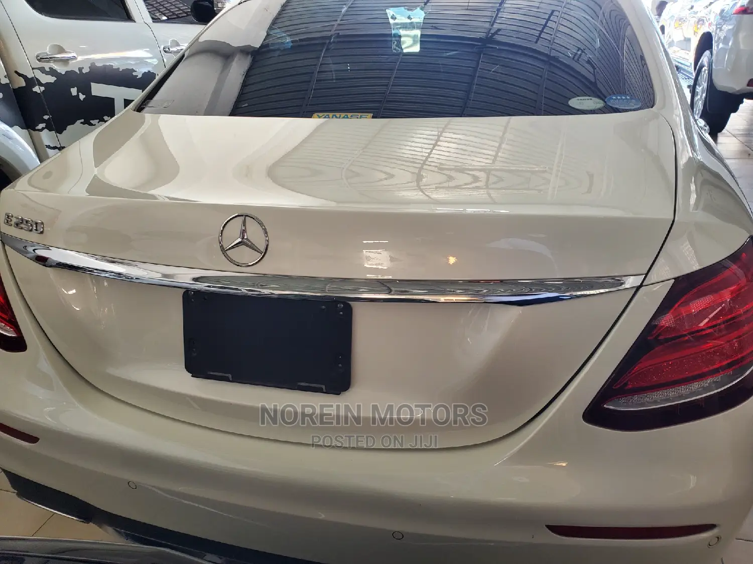 Mercedes-Benz E250 2016 Pearl