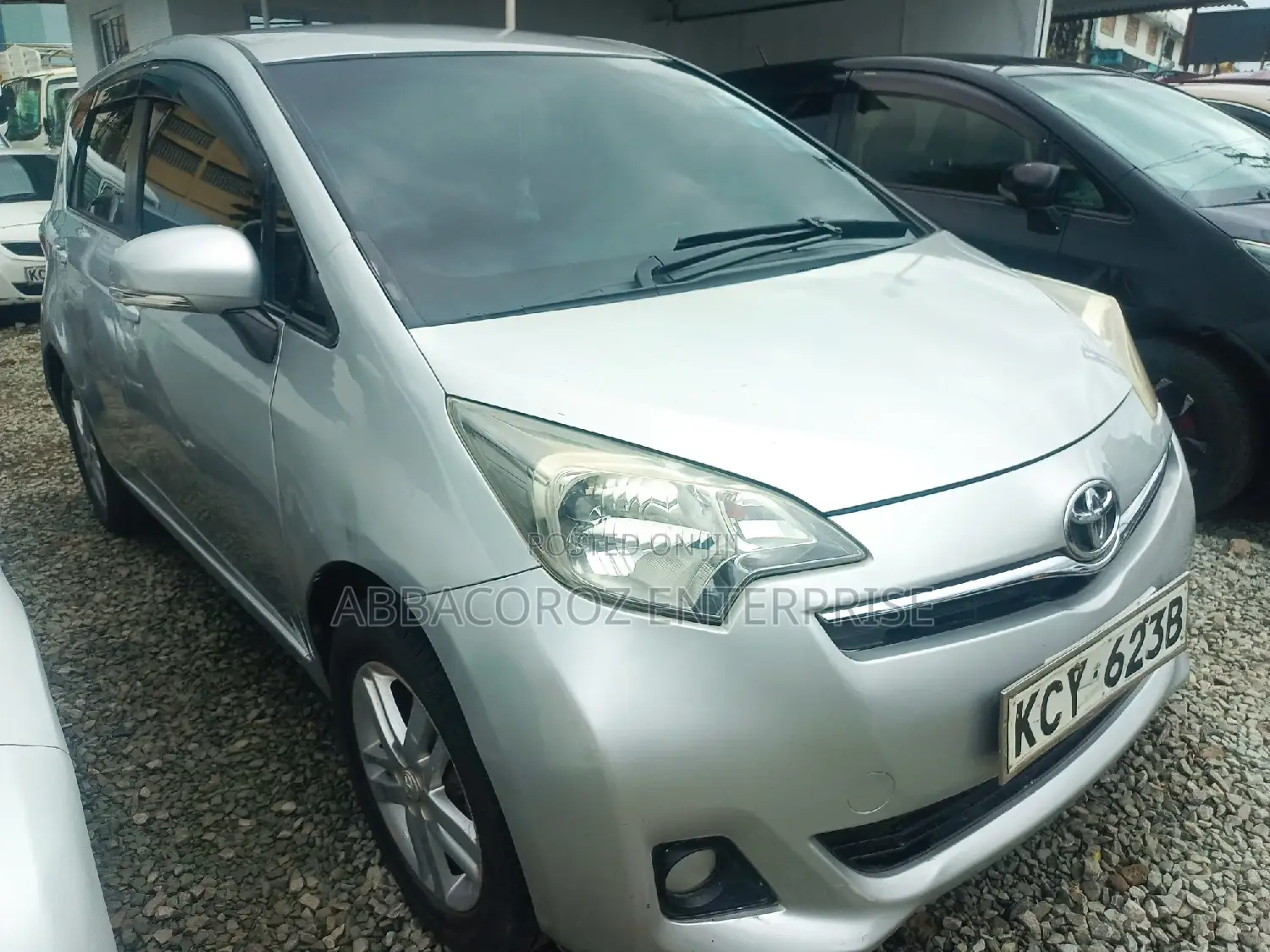 Toyota Ractis 1.3 FWD 2016 Silver