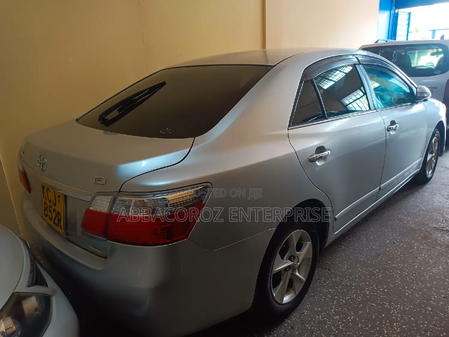 Toyota Premio 2.0 FWD 2016 Silver