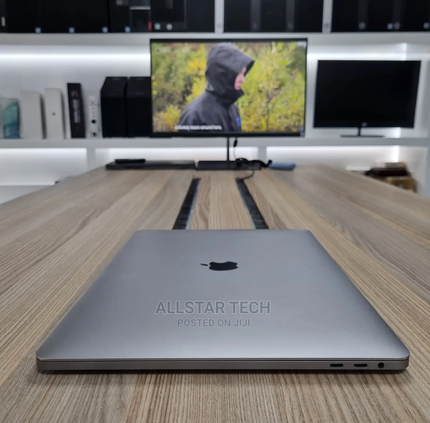 Laptop Apple MacBook Pro 2018 16GB Intel Core I7 SSD 500GB