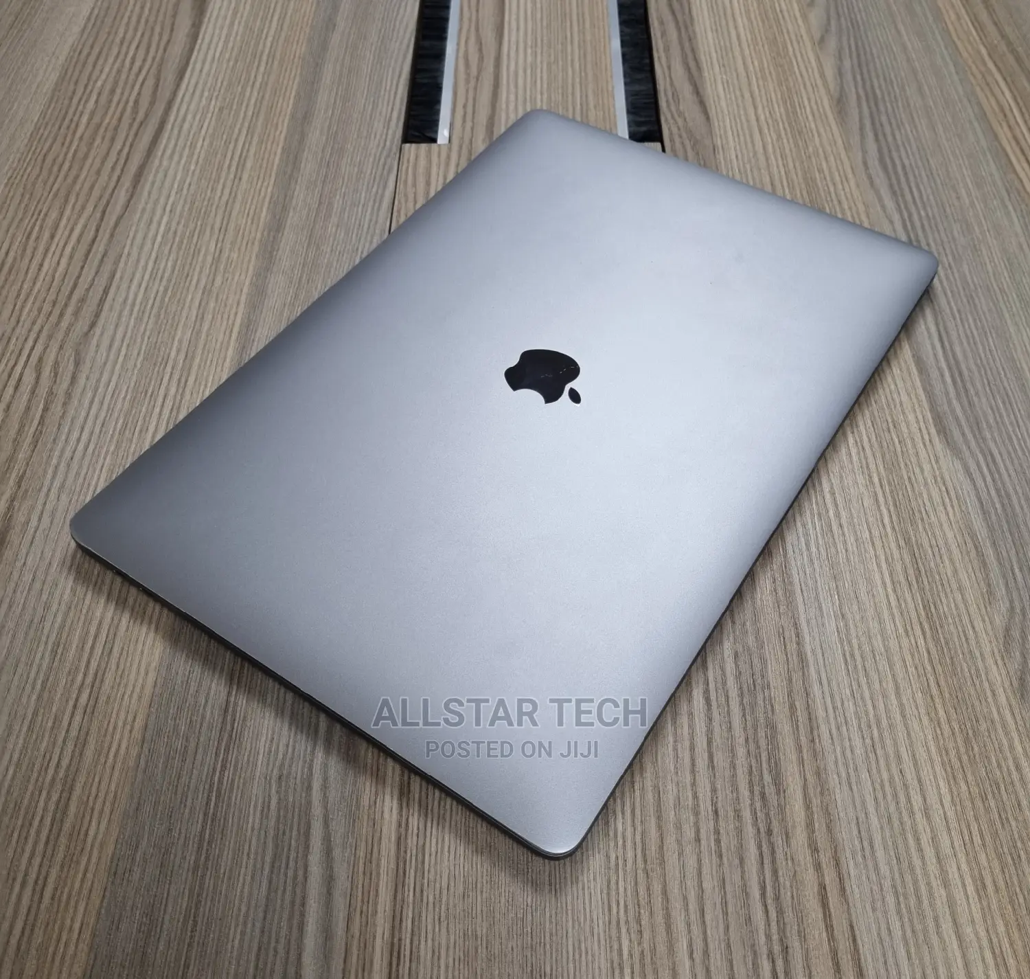 Laptop Apple MacBook Pro 2018 16GB Intel Core I7 SSD 500GB