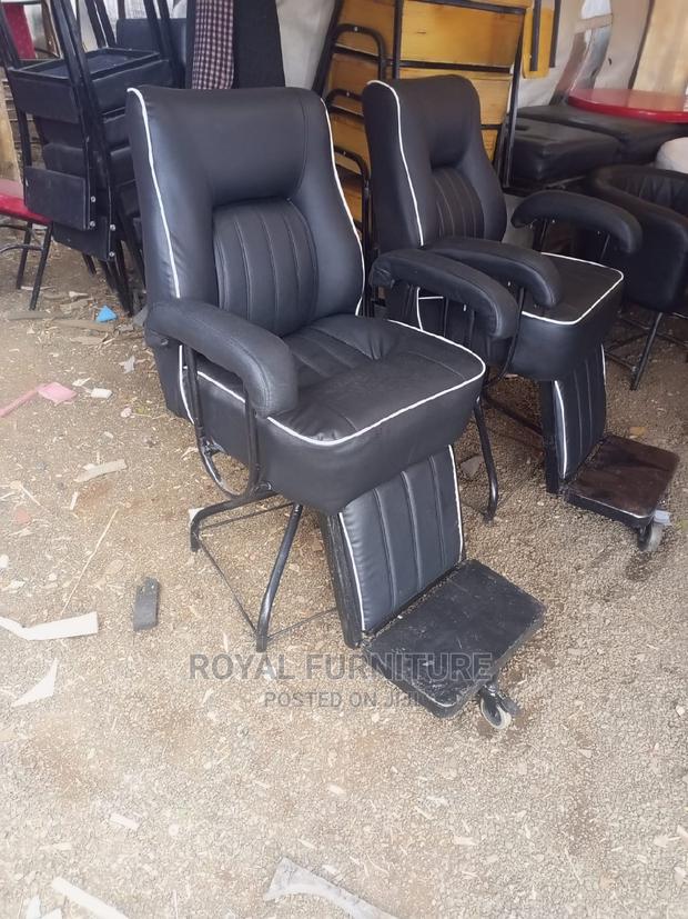 Simple Kinyozi Chairs