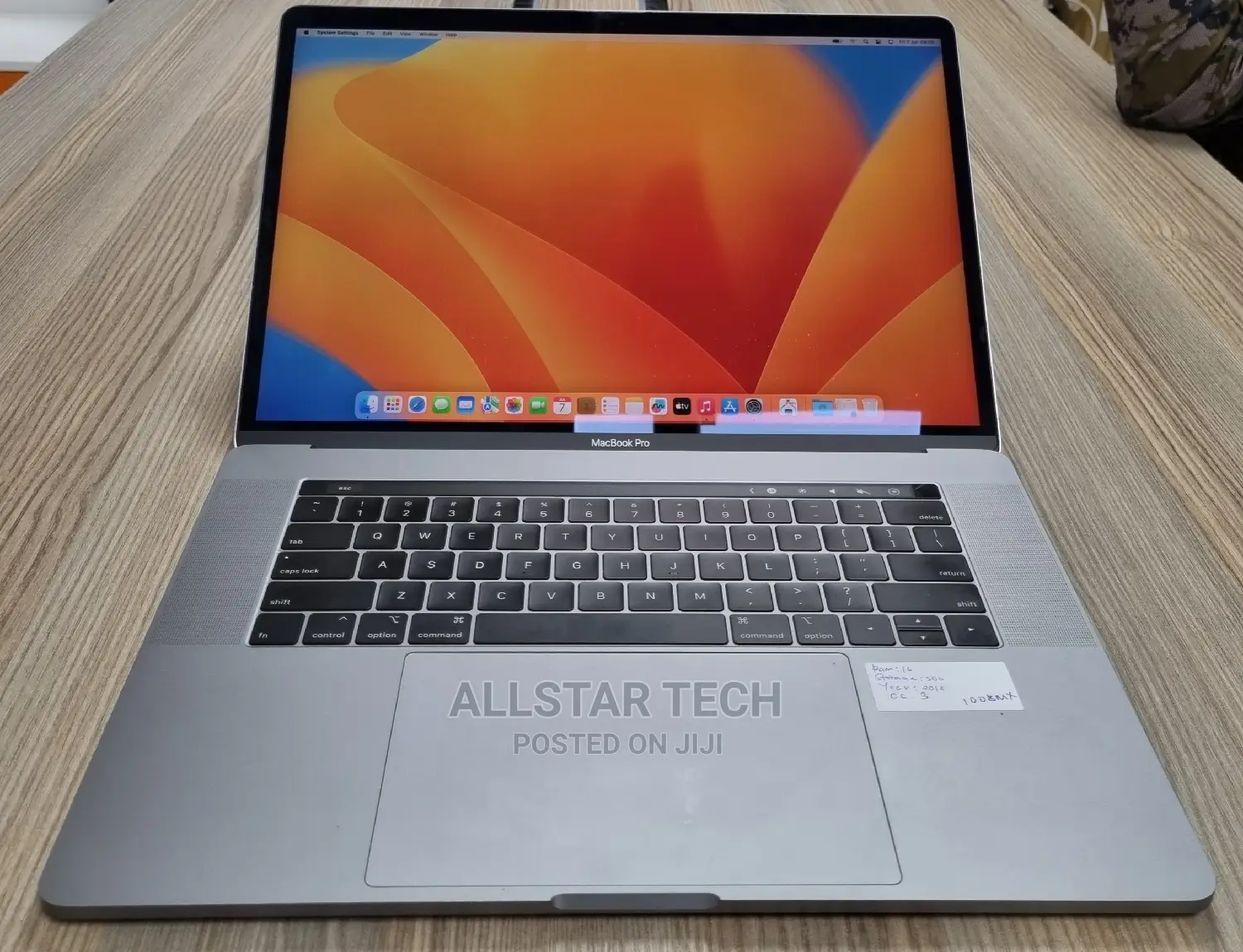 Laptop Apple MacBook Pro 2018 16GB Intel Core I7 SSD 500GB