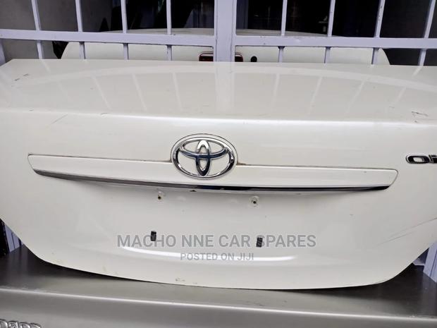 Toyota Axio 2007/2008 Bootlid