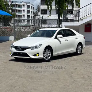 Toyota Mark X 2.5 AWD 2017 White