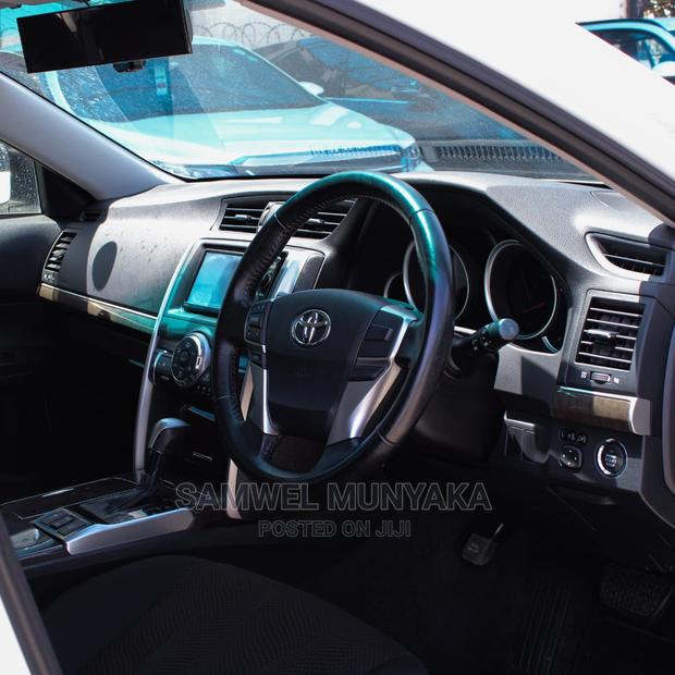 Toyota Mark X 2.5 AWD 2017 White - thumbnail 15