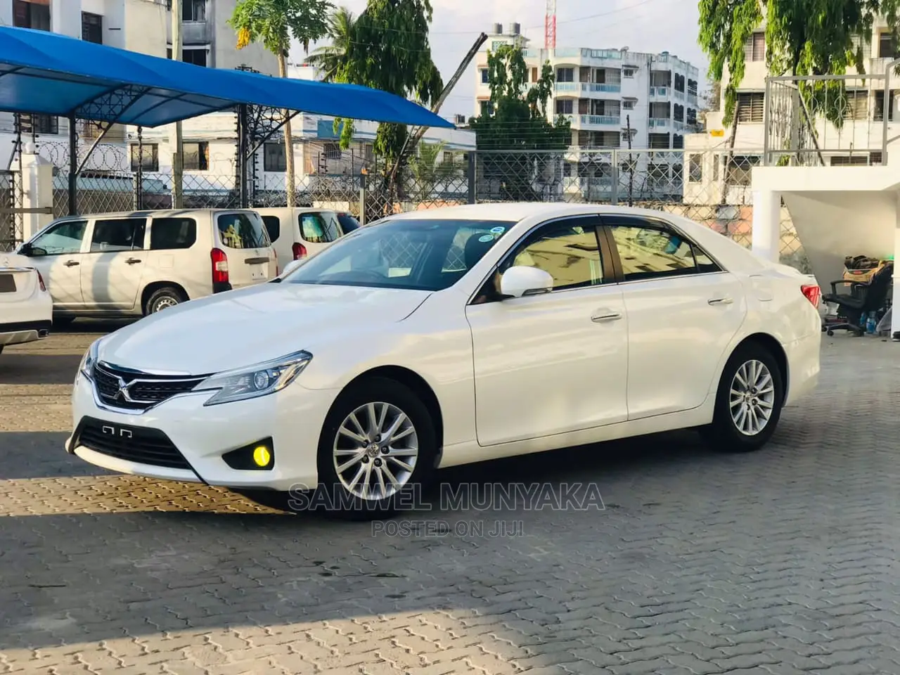 Toyota Mark X 2.5 AWD 2017 White