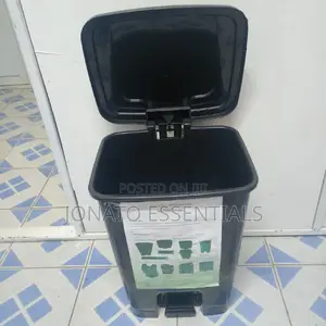 30L Pedal Dustbin or Trash Can or Bin