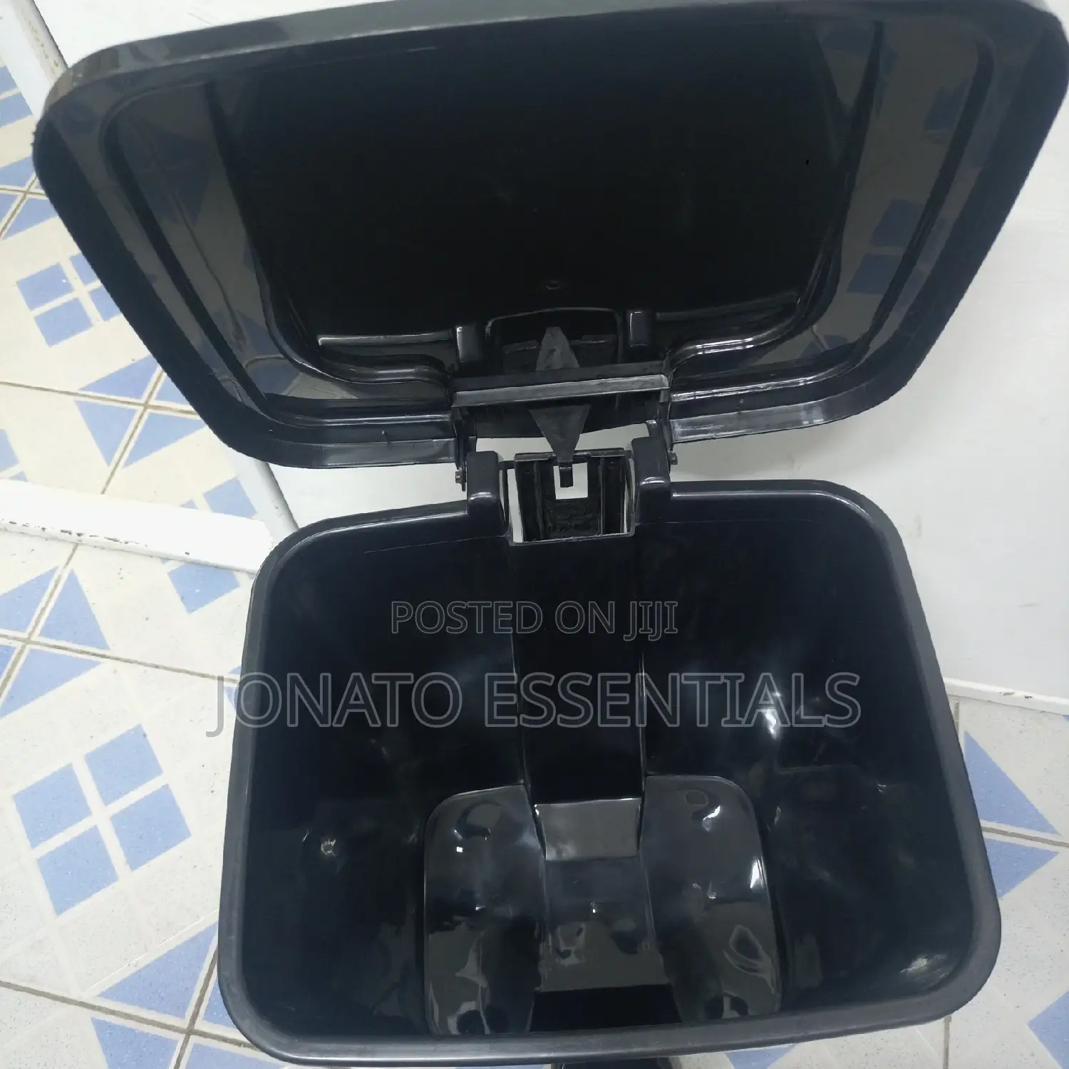 30L Pedal Dustbin or Trash Can or Bin