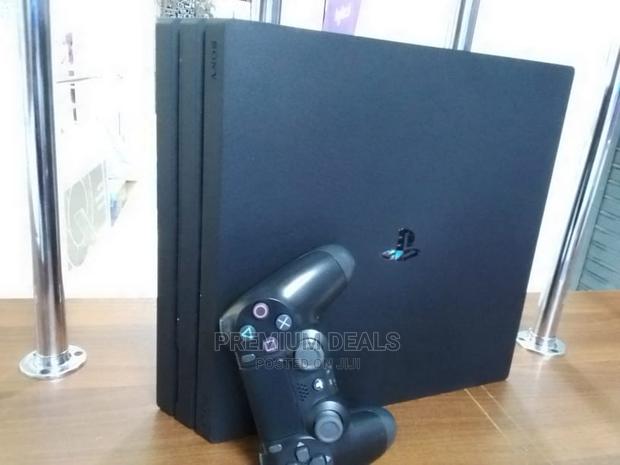 Ps4 Pro Clean With One Pad - main view
