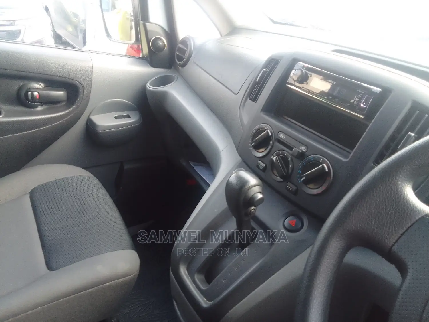 Nissan NV200 SV 2016 White