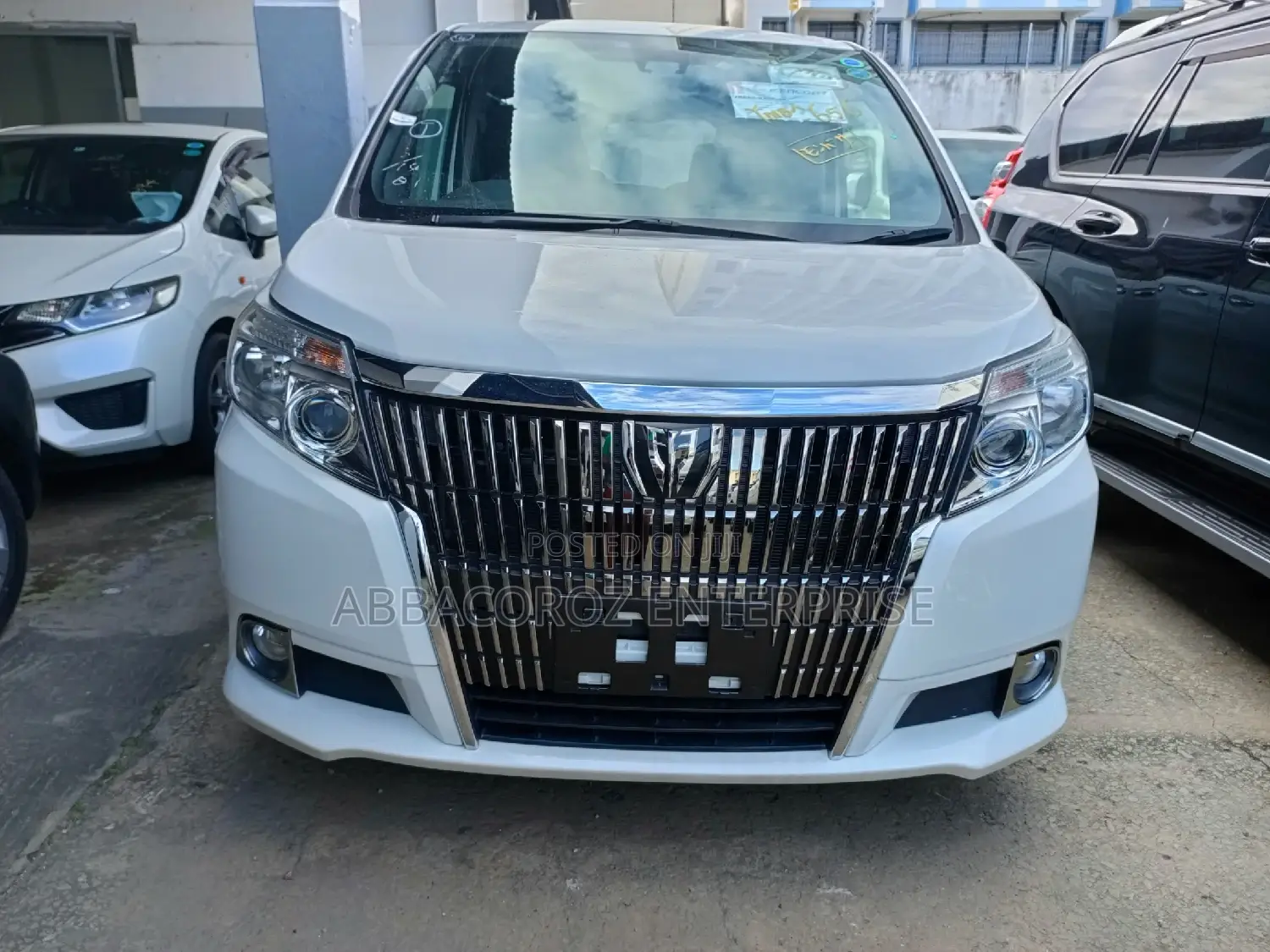 Toyota Esquire 2.0 AWD (7 seater) 2016 White
