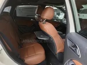 Mercedes-Benz B-Class Base B 250e 2016 Pearl