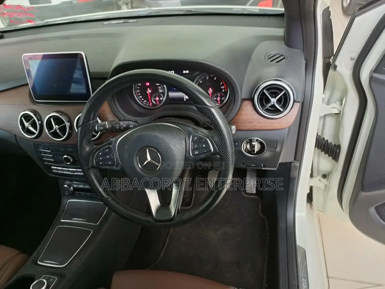 Mercedes-Benz B-Class Base B 250e 2016 Pearl