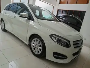 Mercedes-Benz B-Class Base B 250e 2016 Pearl