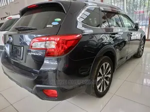 Subaru Outback 2.5i Premium CVT 2012 Black