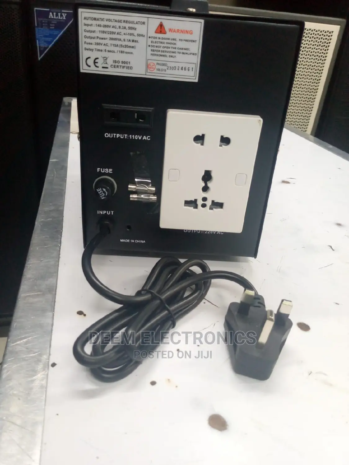 Regulator 2000VA