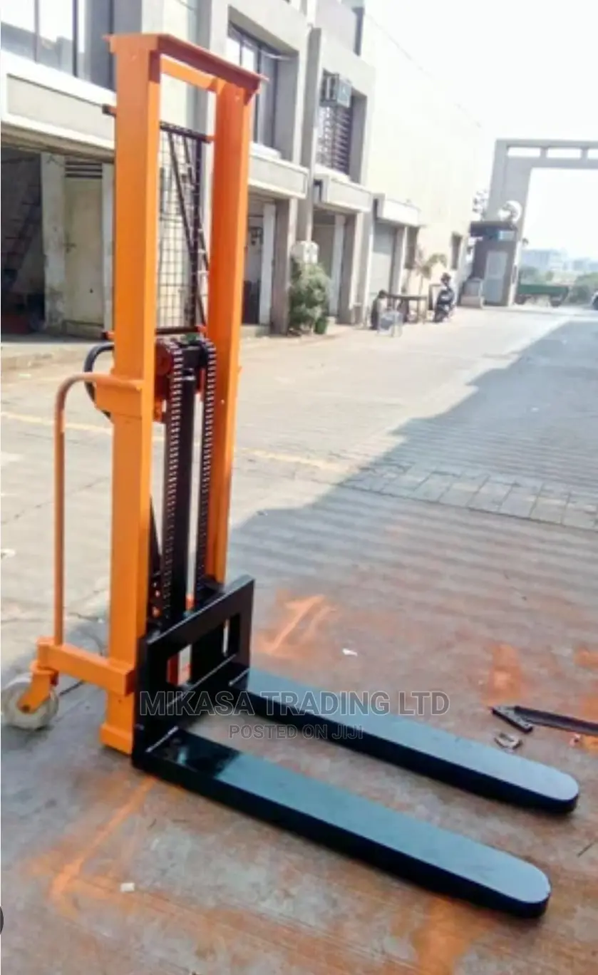 Manual Stacker 1.0 Ton × 3 Metres