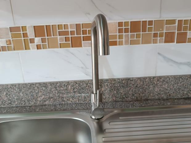 Kitchen Faucet - main view