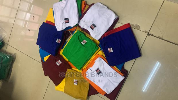 Plain Tshirt - thumbnail 3