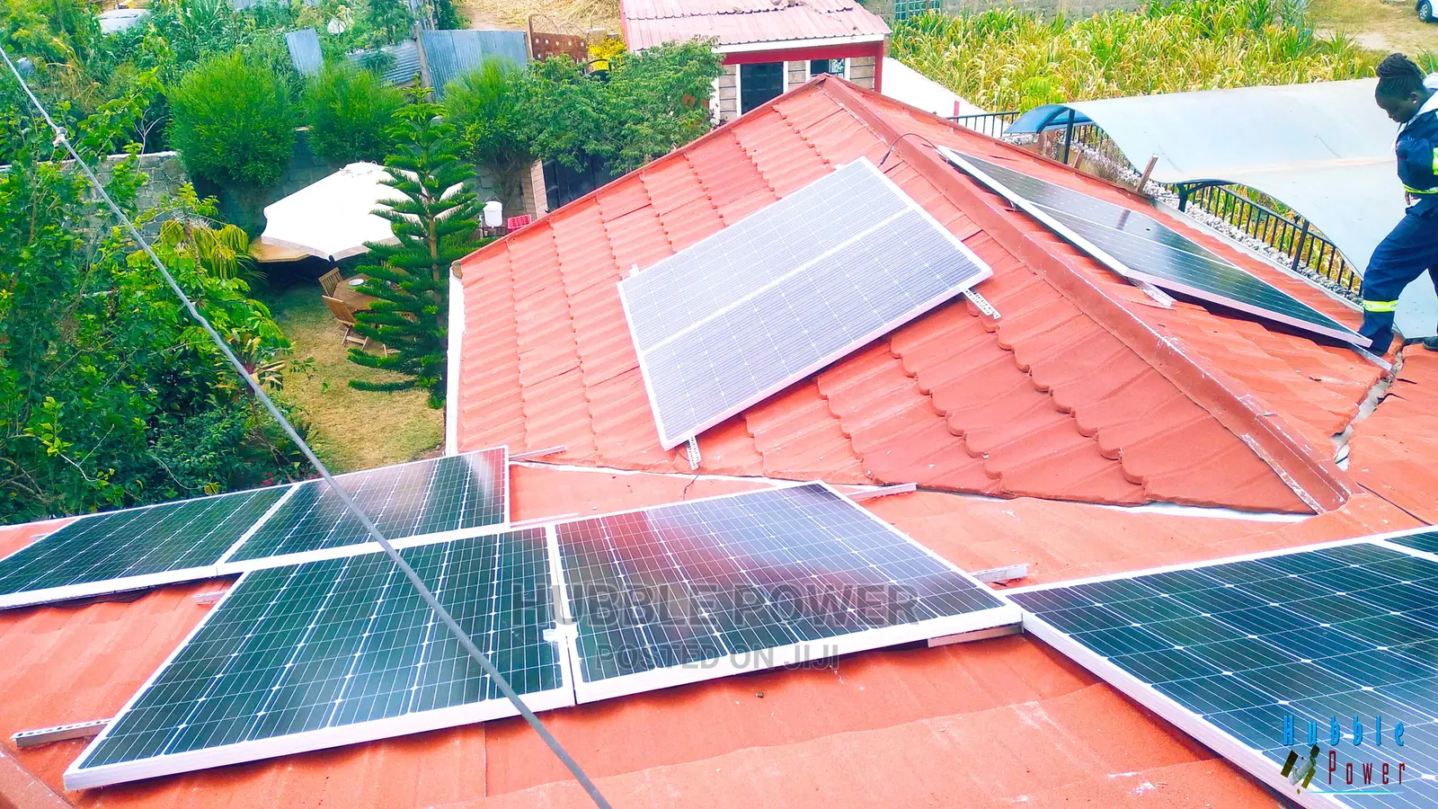 Instalations of Solars Batteries Hybrid System