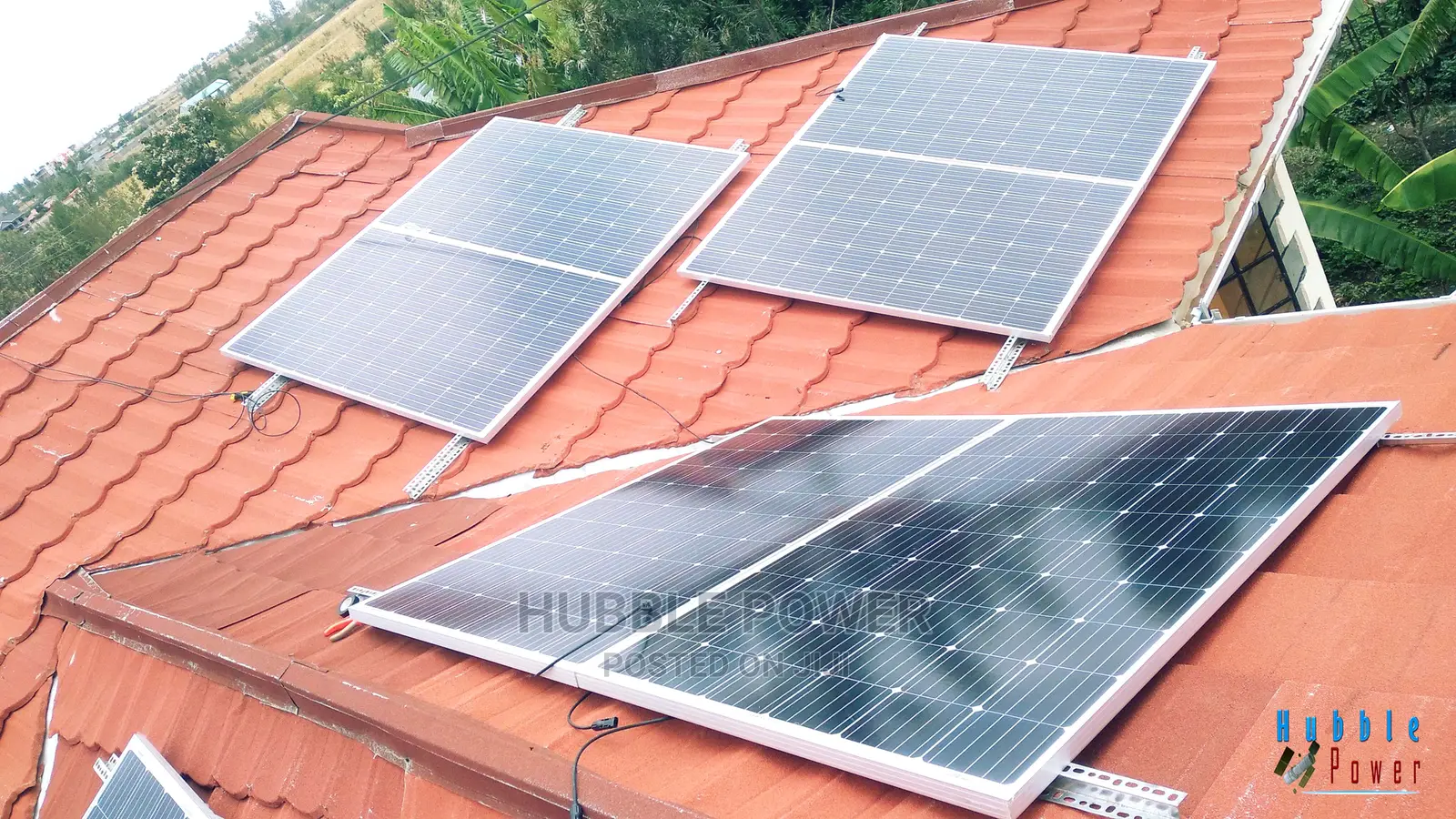 Instalations of Solars Batteries Hybrid System