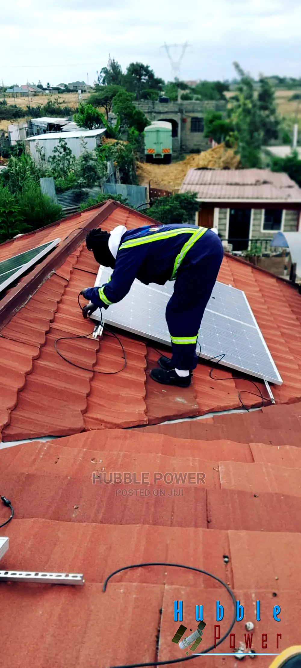 Instalations of Solars Batteries Hybrid System