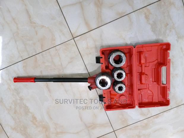 1/2" - 1 1/4" Ratchet Die Stock