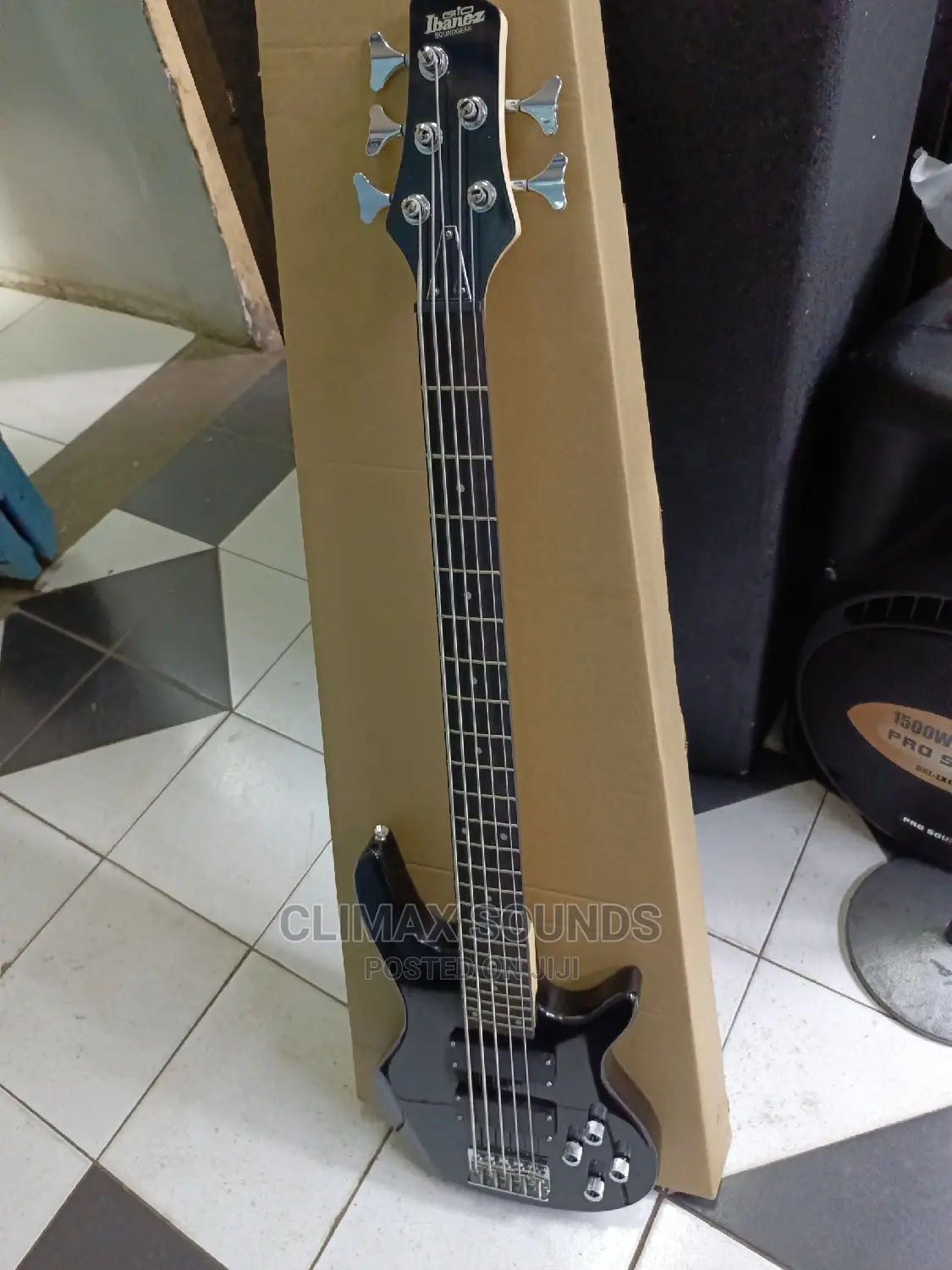 Bass Guitar 5 Strings Ibanez Black