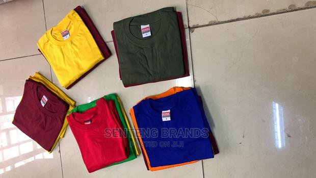 Plain Tshirt - thumbnail 2