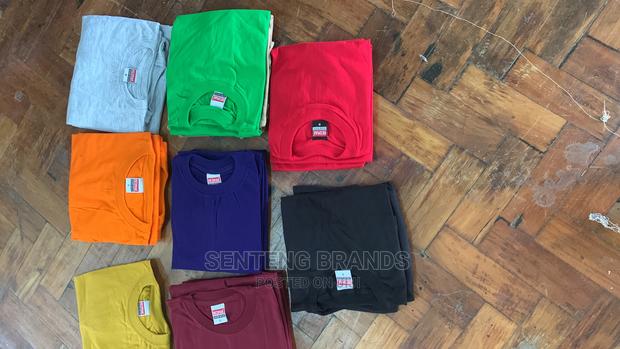 Plain Tshirt - thumbnail 2