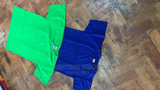 Plain Tshirt - thumbnail 2