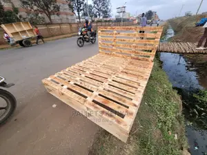 Pallet Bed (Detachable)- 6*6