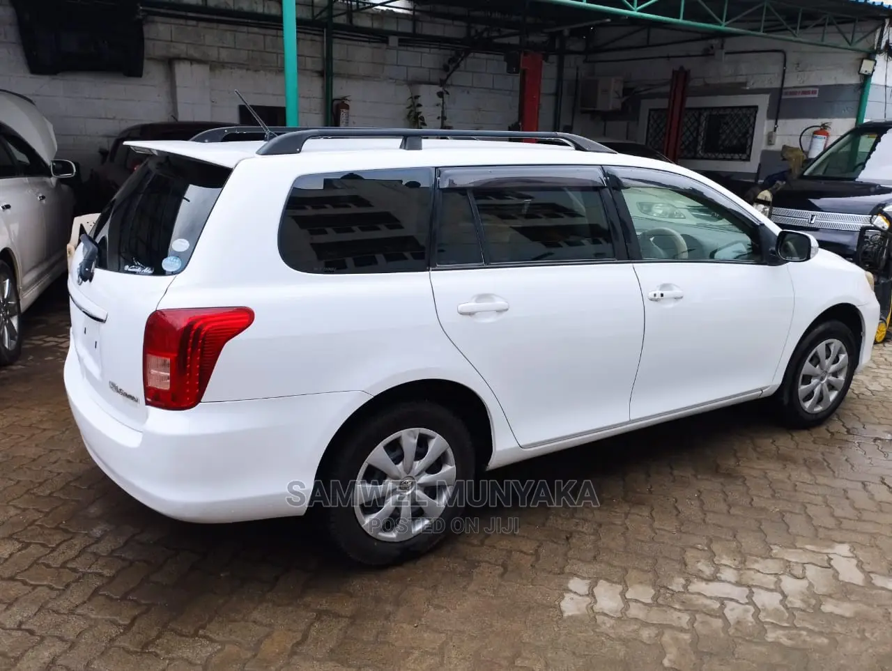 Toyota Corolla Fielder 2012 Pearl