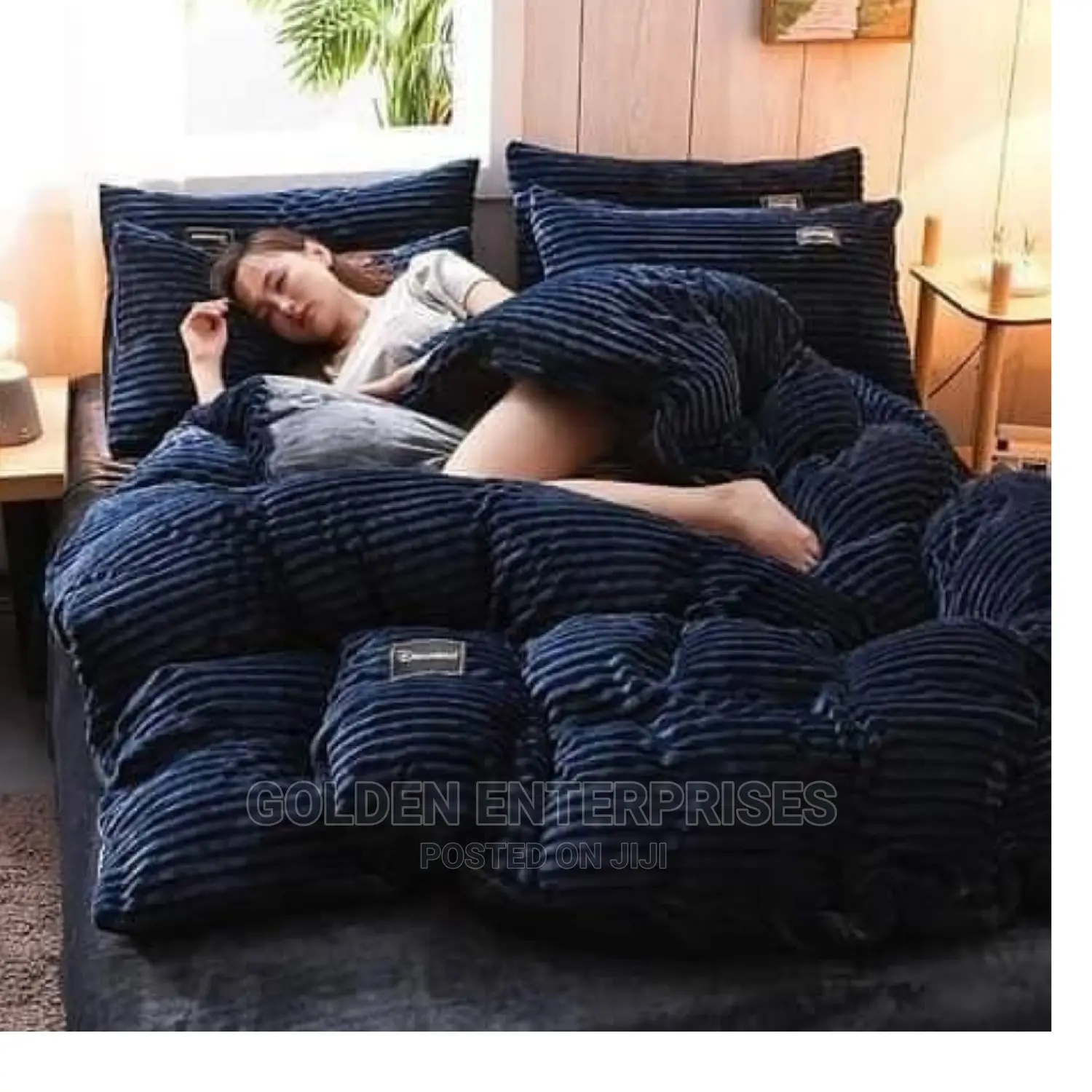 Navy Blue Velvet Duvet With 1 Bedsheet and 2 Pillowcases