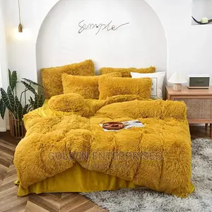 Yellow Fluffy Duvet With 1 Bedsheet and 4 Pillowcases