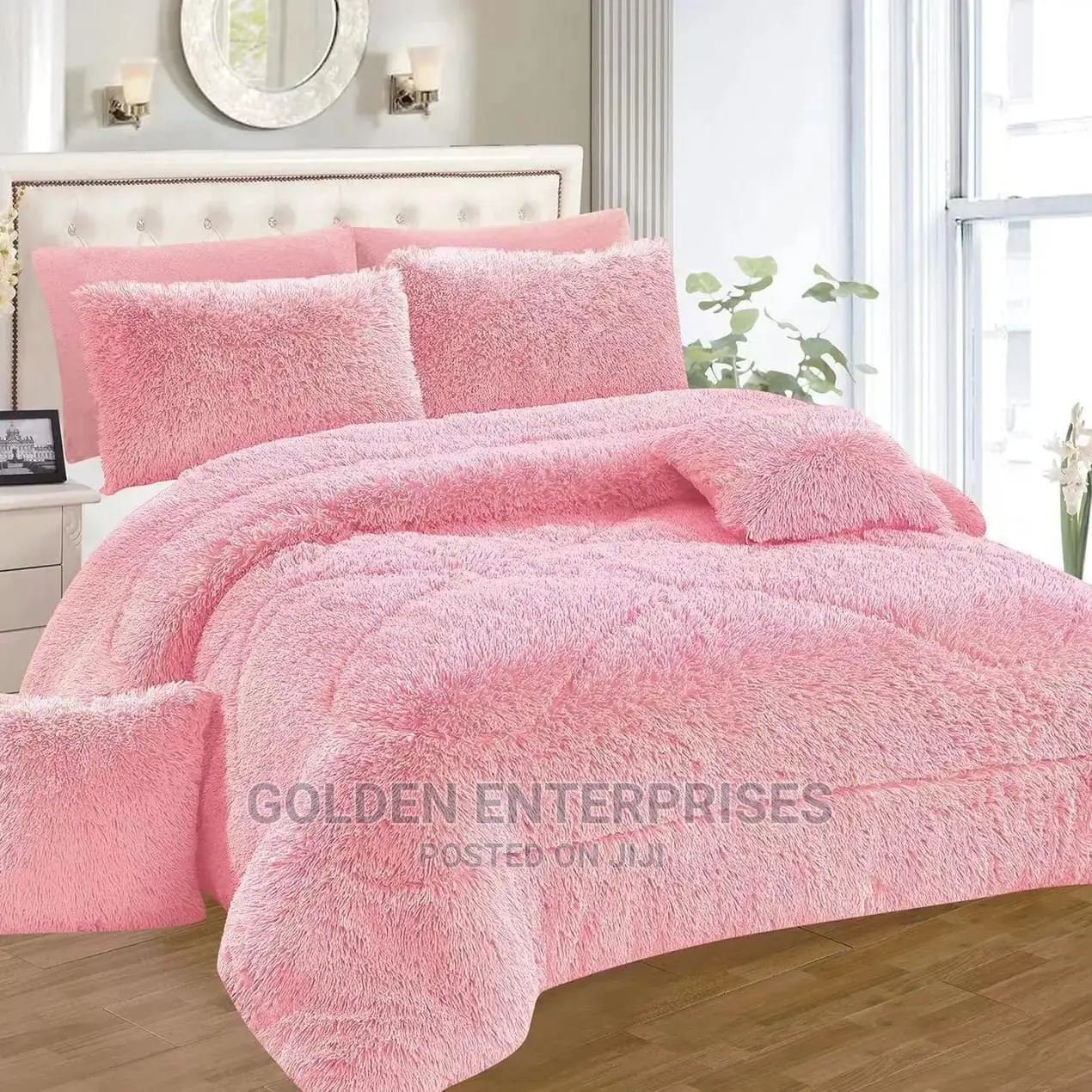 Pink Fluffy Duvet With 1 Bedsheet and 4 Pillowcases