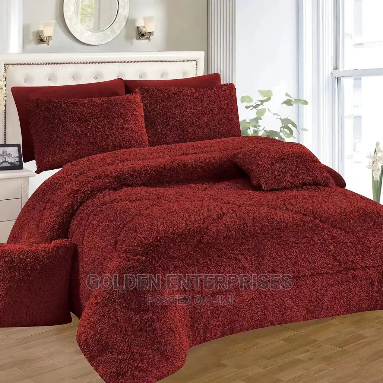Maroon Fluffy Duvet With 1 Bedsheet With 4 Pillowcases