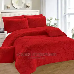 Red Fluffy Duvet With 1 Bedsheet and 4 Pillowcases