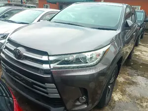 Toyota Kluger 2016 Gray
