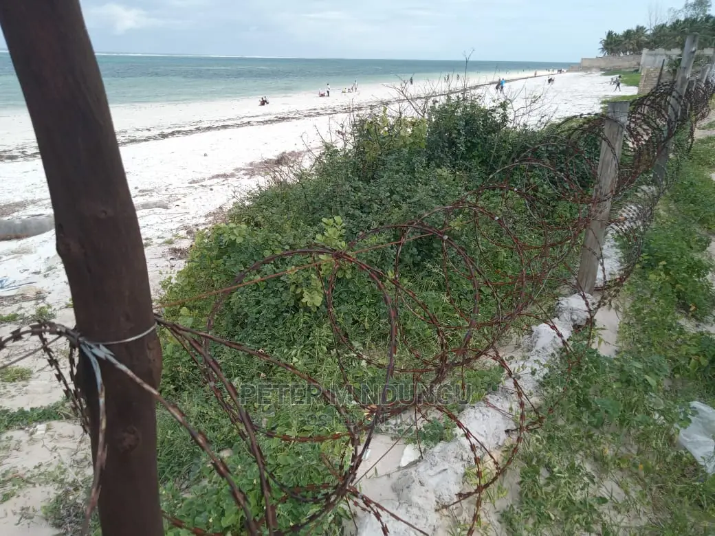 Nyali Sandy Beach , 5 Acres