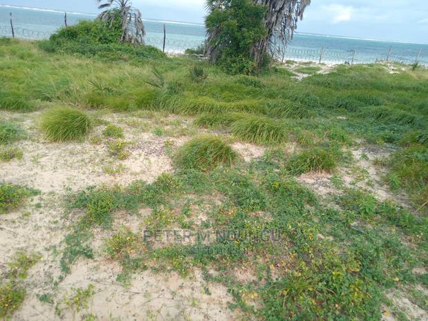 Nyali Sandy Beach , 5 Acres - thumbnail 7