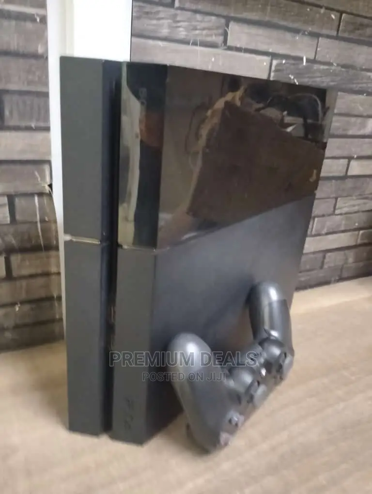 Real Pic Ps4 Standard With One Controller