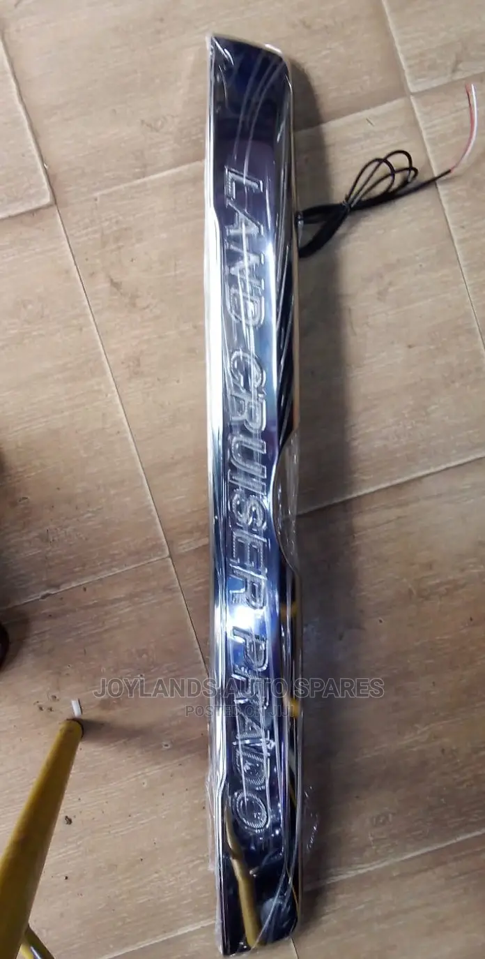 Prado Boot Handle Chrome