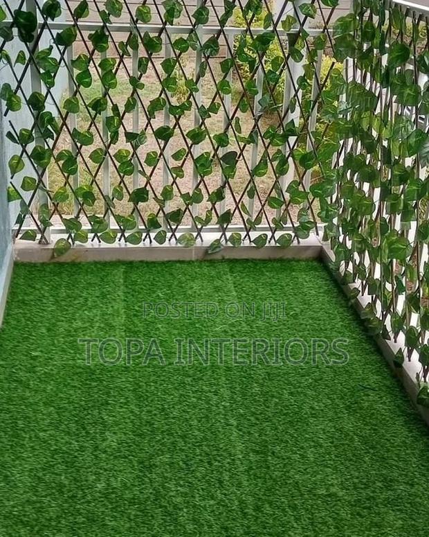 Artificial Grass Carpets and Artificial Privacy Fence - main view