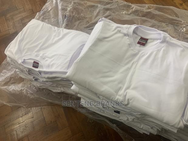 White Plain Cotton Tshirts in Large Supplies