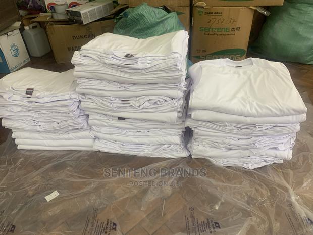 White Cotton Fabric Round Neck Tshirts